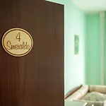 לינה וארוחת בוקר La Mortella 5*
