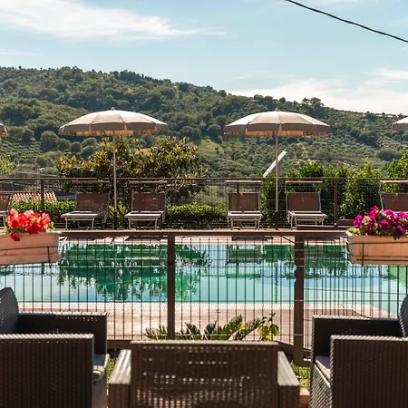 Bed & Breakfast La Mortella 5*